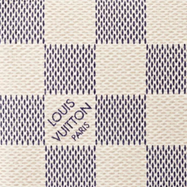 67a2a23de9794621a55d3ca9d5d46d69_720x