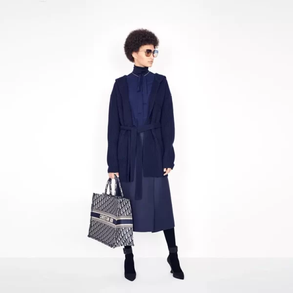 6e546ee5dd464effb75d391df4acf4d7