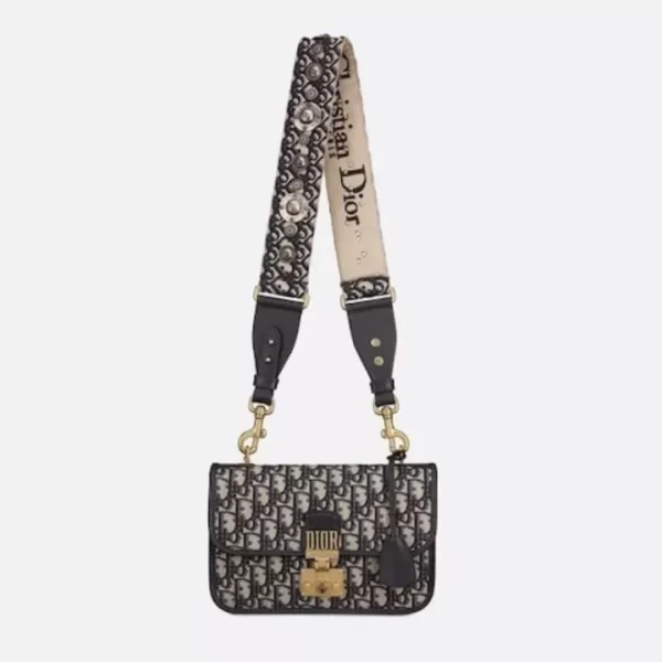 6f1cd6edc1654eb6bfc0bf7bdeb679f4_720x