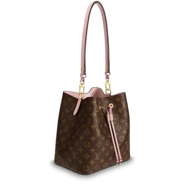 7040b1613b604accbe73d3e6c2183e09_720x