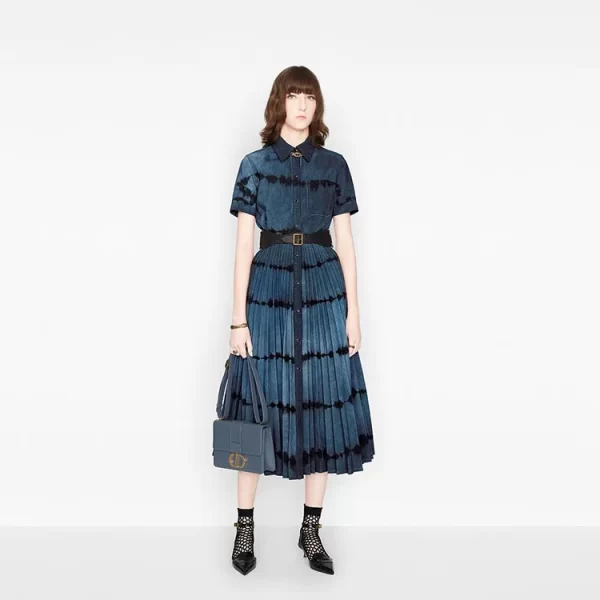 77fb010966b54db3a792b68ae4e8a42b