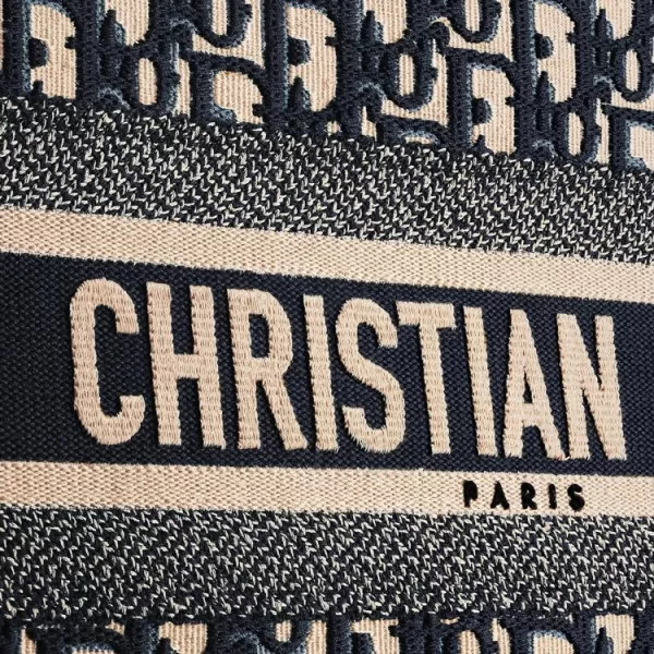 a93ecb95afc94e46b9a352dcdcf5e671