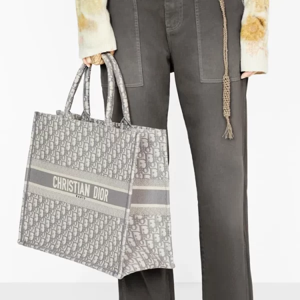 b19372d6202b4b23ac4a1e4163b3e8a0