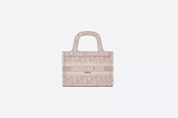 b6a74b8b7516478aa19a42c2e63792a3_900x