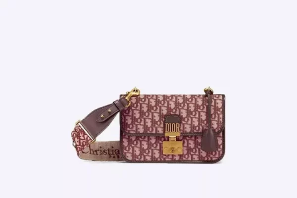 d82965e47b97482c9243b621f5d128db_900x