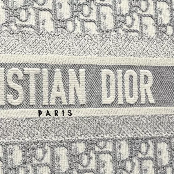 fb830523524742c3bae74213357245ad