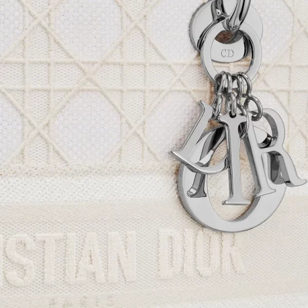 fecdde906f004069a7ec4bdb551080c4